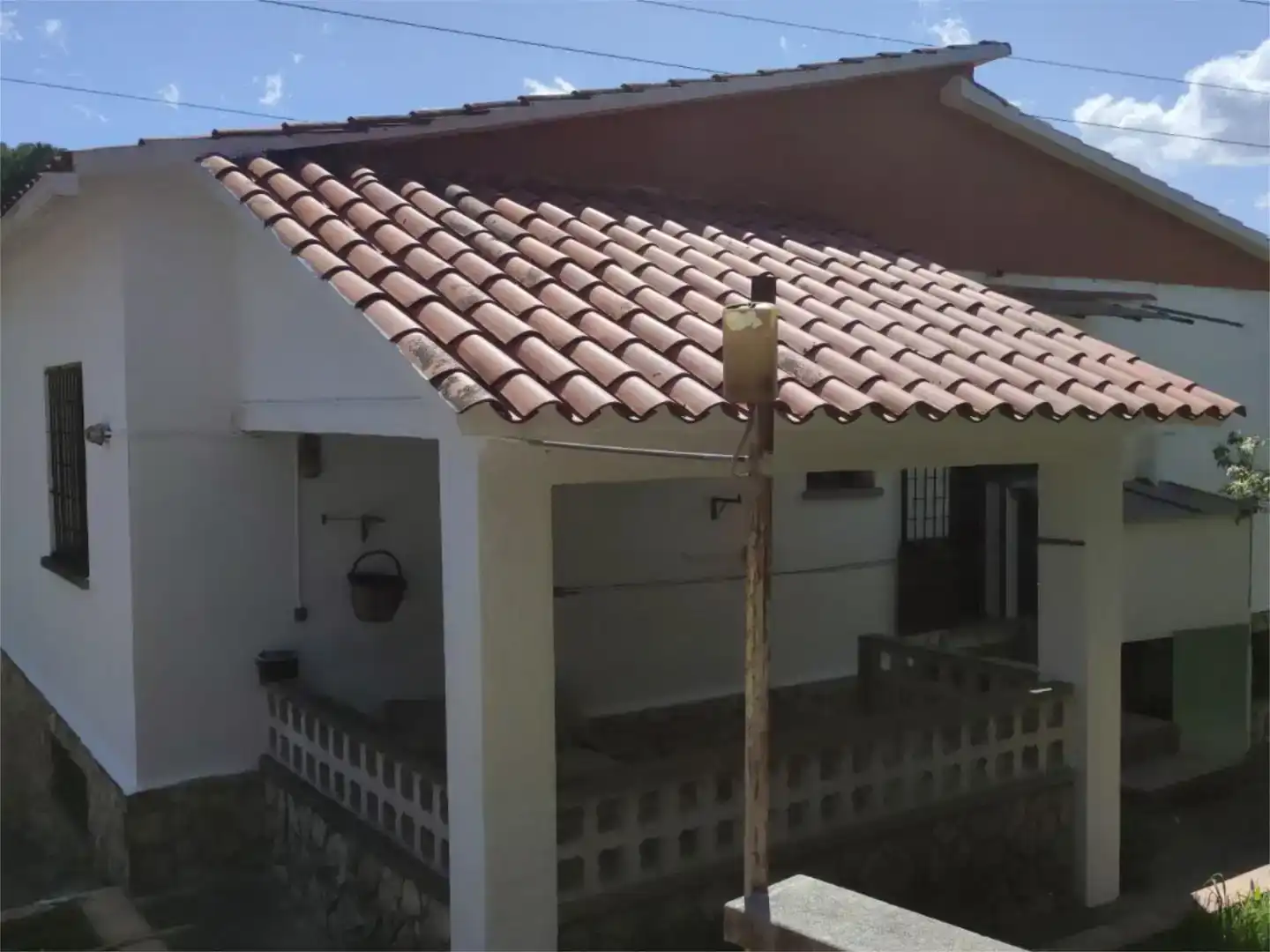 Vista exterior de Pis en venda en Riells i Viabrea amb Aire condicionat i Balcó
