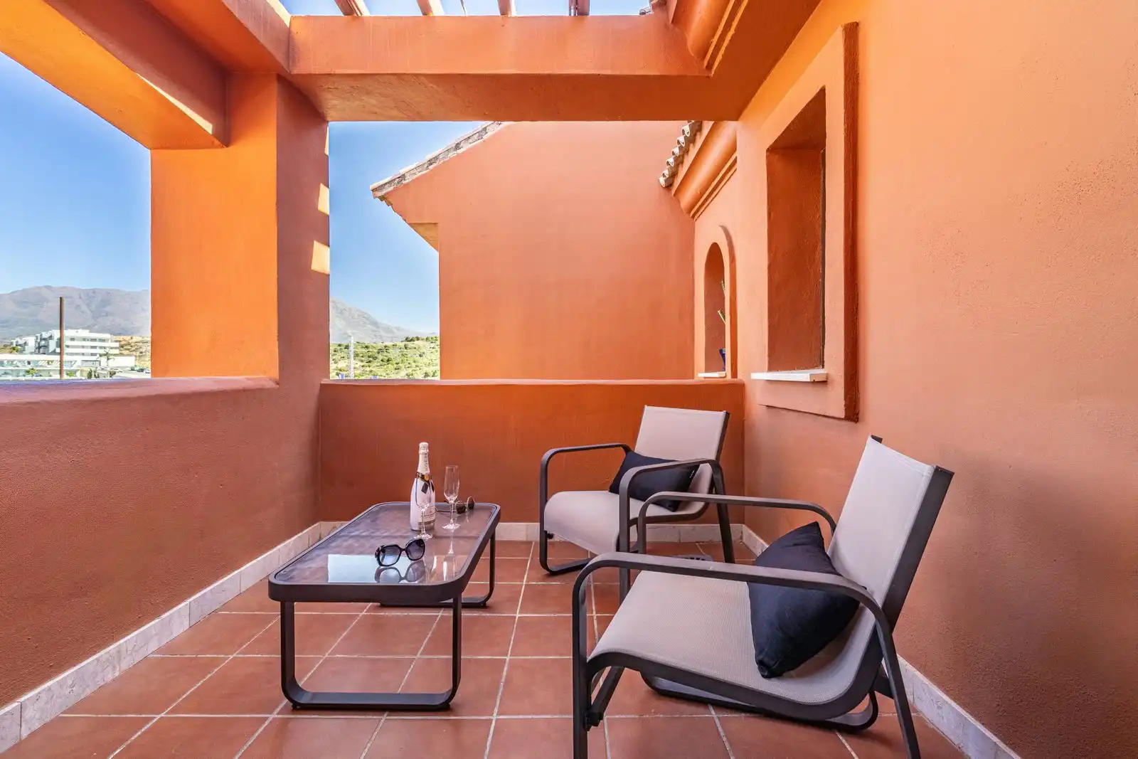 Terraza de Apartamento en venta en Dos Hermanas con Amueblado, Horno y Lavadora