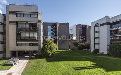 Vista exterior de Apartament en venda en  Madrid Capital amb Aire condicionat, Calefacció i Terrassa