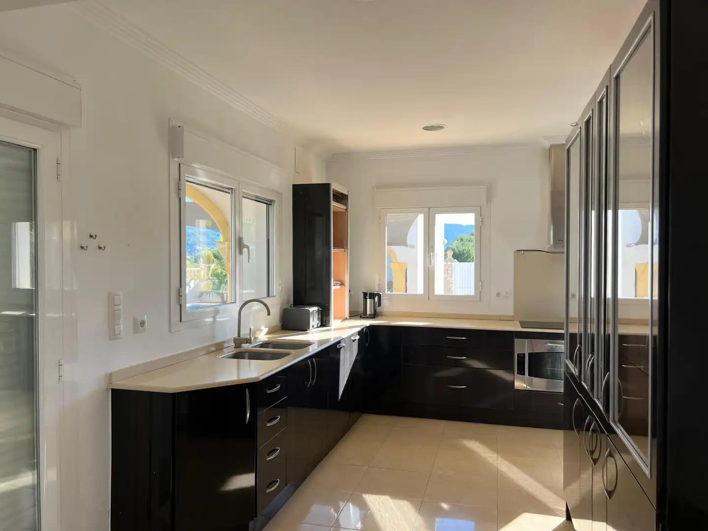 Detached house with pool for sale in Carrer de la Rosa, imagen 5