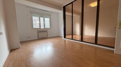 Foto 2 de Piso de alquiler en De Biarritz, Guindalera,  Madrid Capital