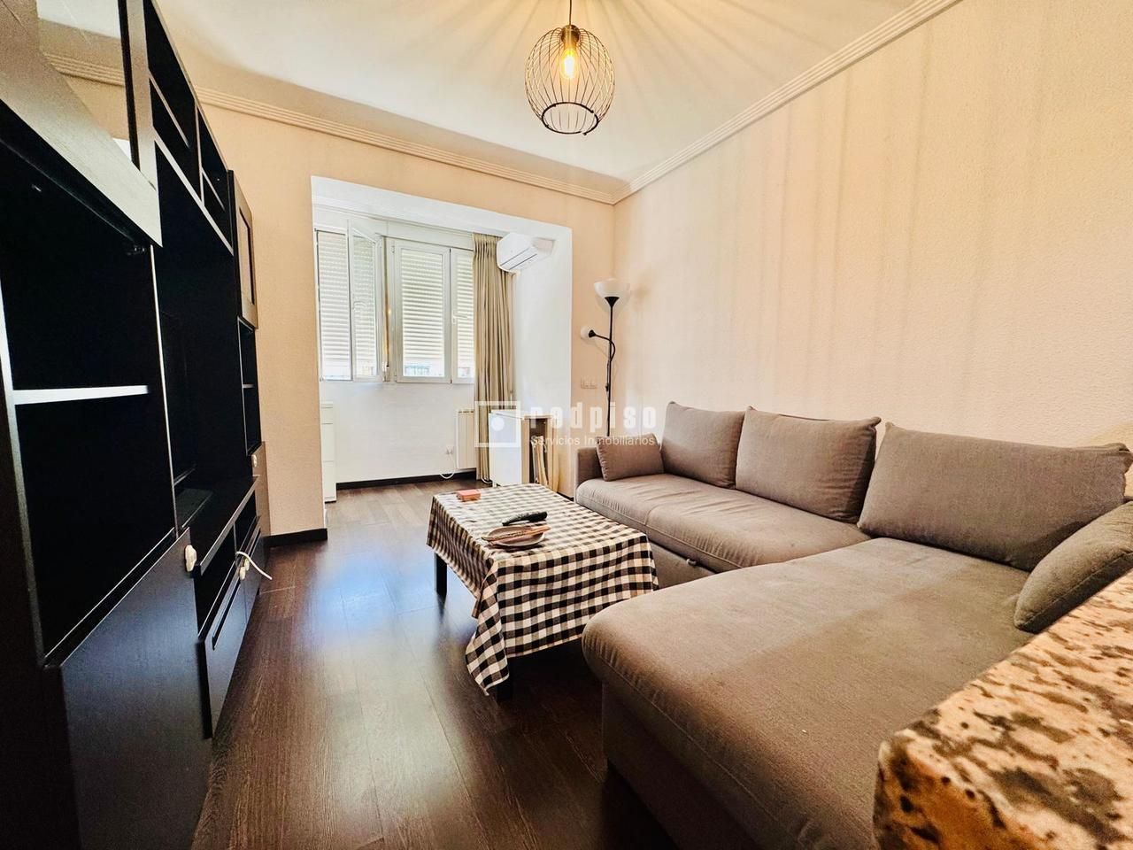 Living room of Apartment for sale in  Madrid Capital  with Air Conditioner and Heating