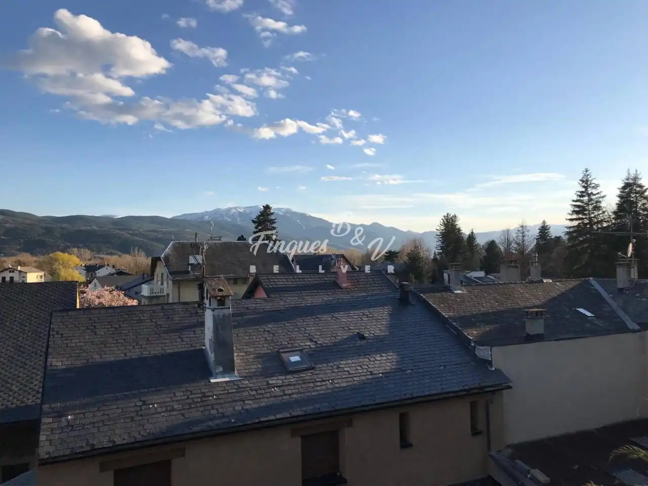 Exterior view of Flat for sale in Bourg - Madame  with Heating, Parquet flooring and Furnished