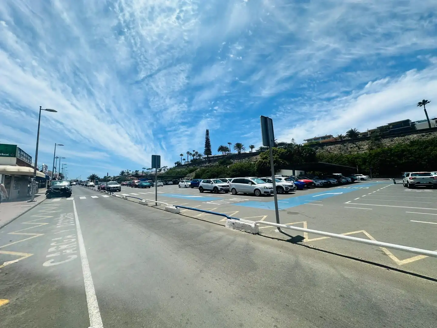 Parking de Local en traspaso en San Bartolomé de Tirajana con Terraza y Amueblado