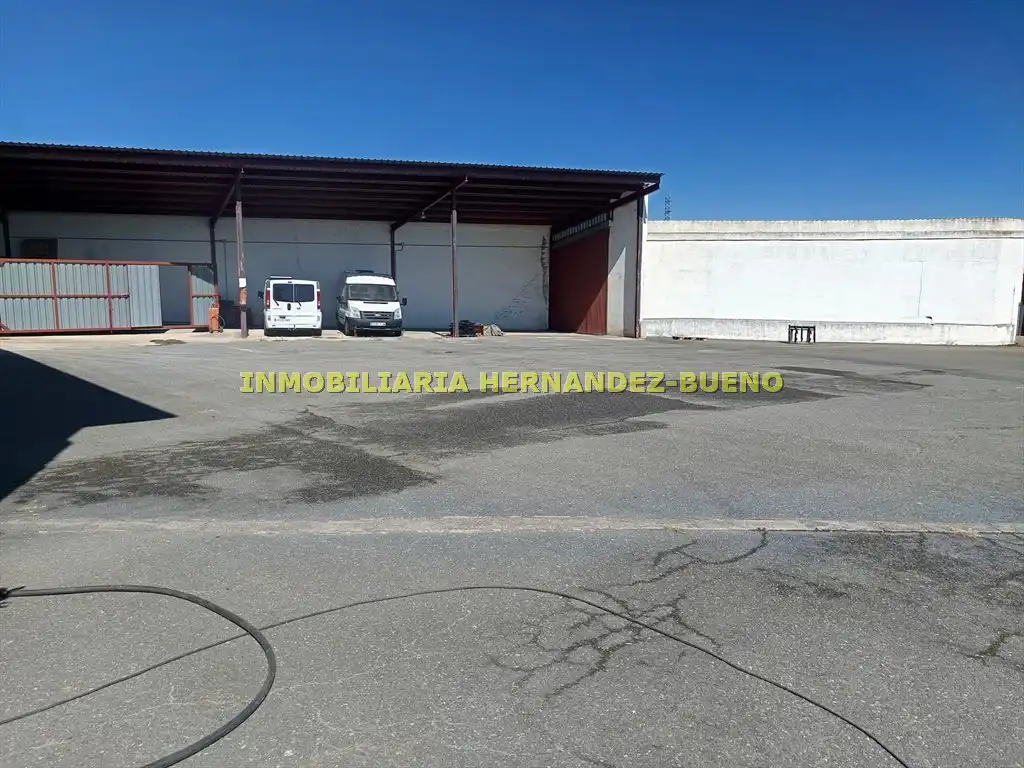 Parkplatz von Büro zur Miete in Salamanca mit Klimaanlage, Heizung und Möbliert