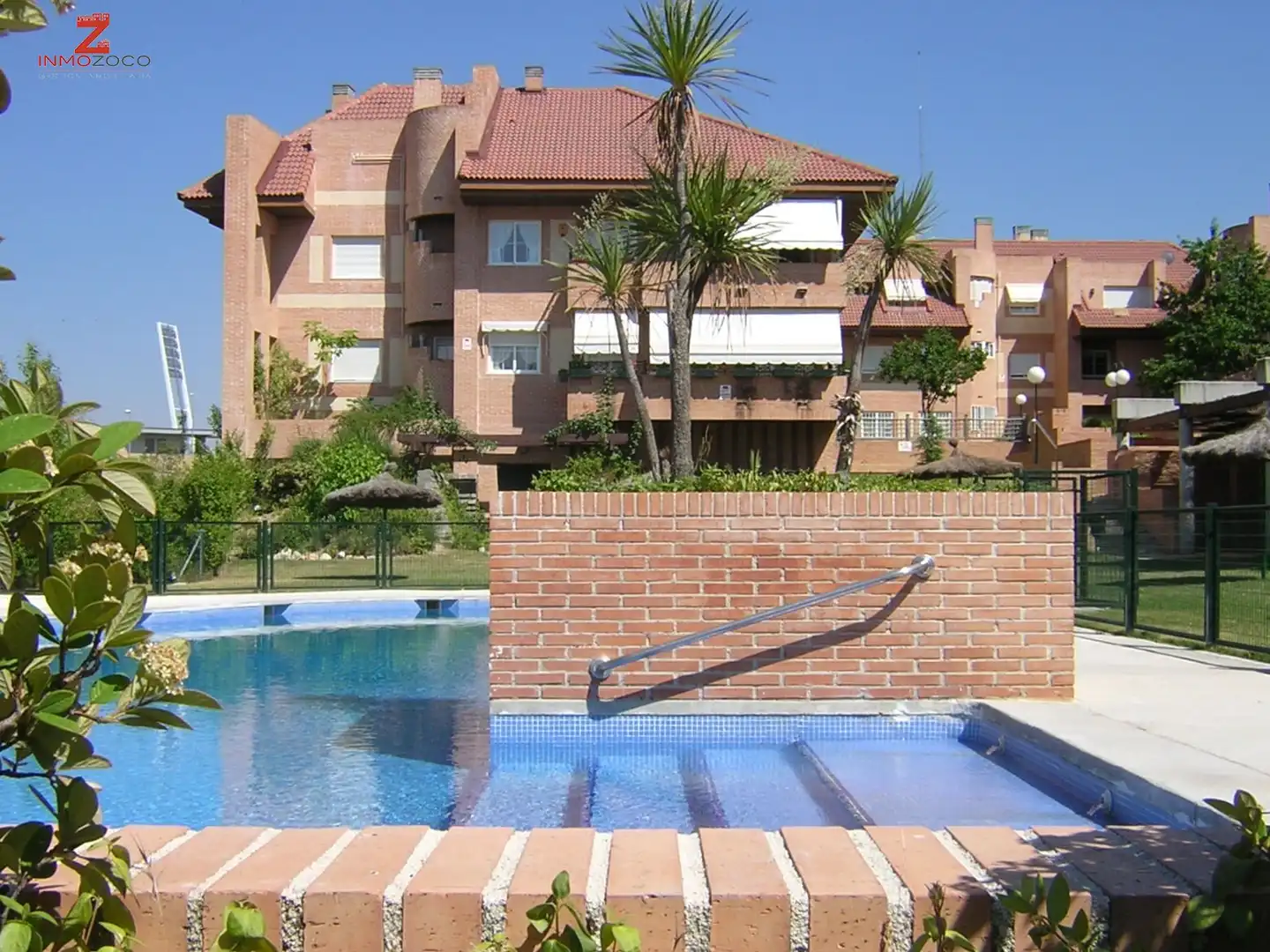 Appartamento con piscina in affitto a Monte Rozas