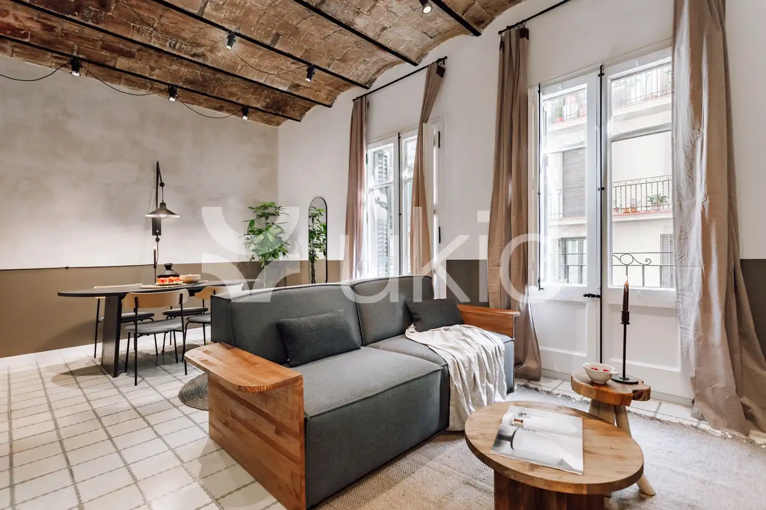 Sala de estar de Apartamento de alquiler en Barcelona con Aire acondicionado, Calefacción y Amueblado