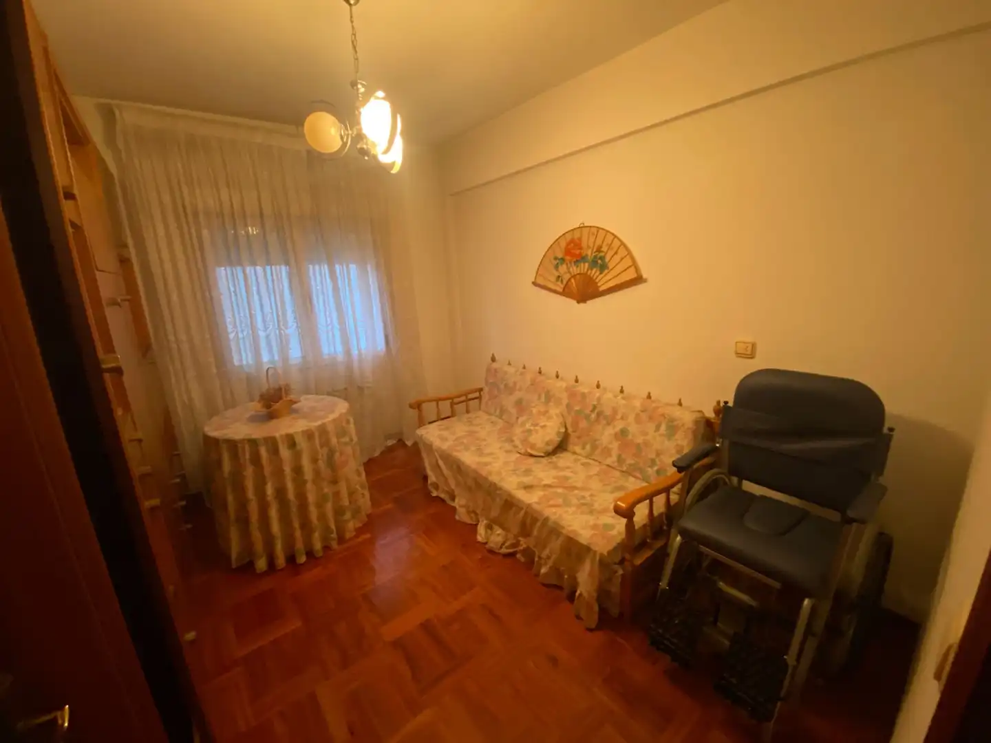 Dormitori de Pis en venda en Burgos amb Calefacció, Parquet i Terrassa