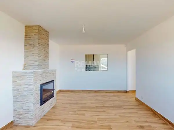 Sala d'estar de Casa o xalet en venda en Oia amb Calefacció, Jardí privat i Terrassa