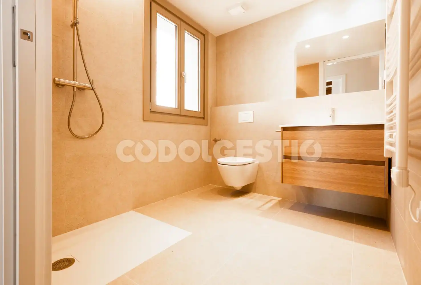 Flat for rent in Escales, Centre