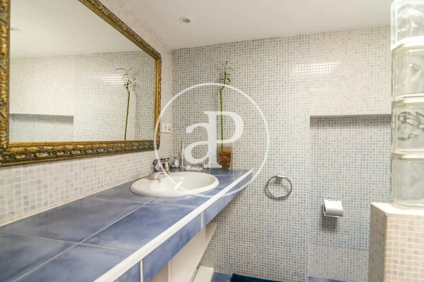 Bathroom of Houses for sale in Sant Just Desvern  with Air Conditioner, Heating and Private garden