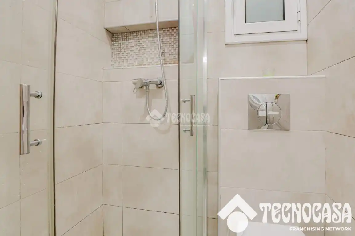 Baño de Piso en venta en Barcelona con Calefacción y Parquet