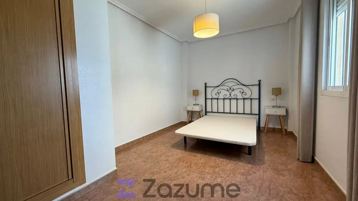 Habitación de Piso de alquiler en Murcia con Aire acondicionado, Calefacción y Amueblado