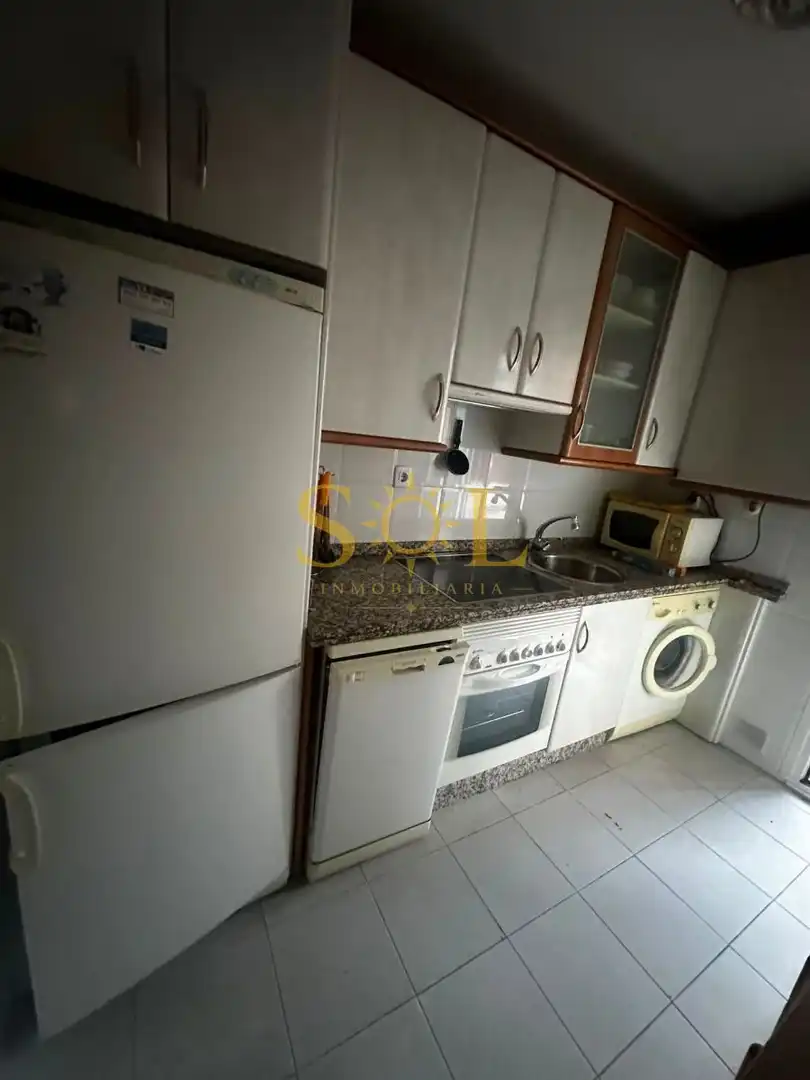 Cocina de Piso en venta en La Pola de Gordón  con Calefacción, Parquet y Amueblado