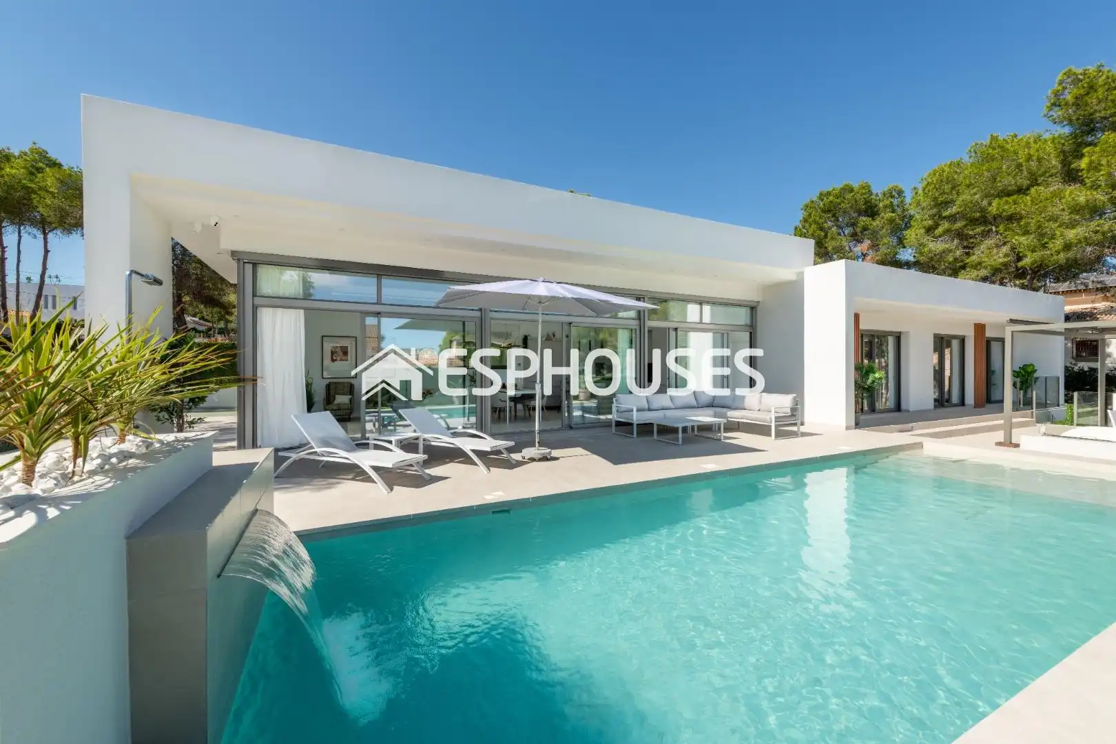 Vista exterior de Casa o chalet en venta en Pilar de la Horadada con Terraza, Piscina y Balcón