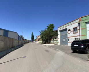 Vista exterior de Nau industrial en venda en Santovenia de Pisuerga