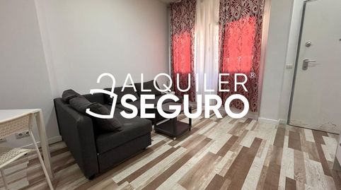 Foto 3 de Piso de alquiler en Gorrion, San Isidro, Madrid Capital