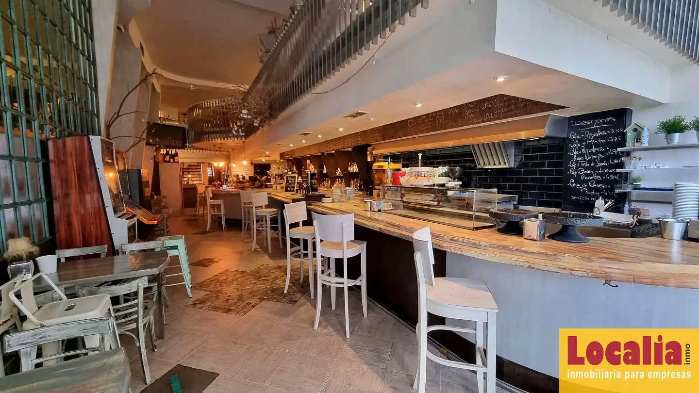 Local commercial à vendre à Joaquín Cayón