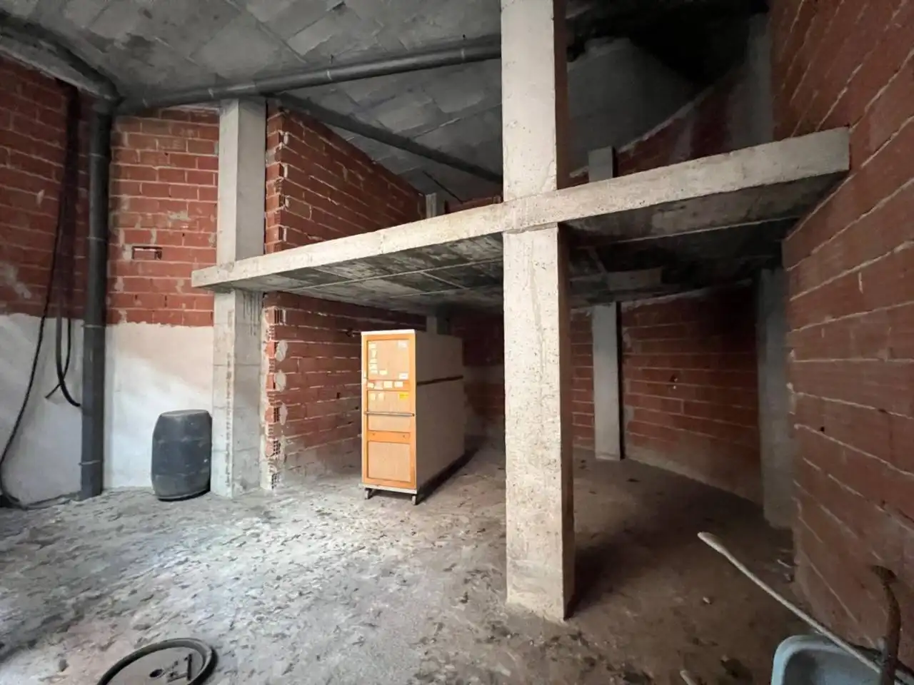 Local comercial en venda a Calle EDUARDO LINARES 1, imagen 4