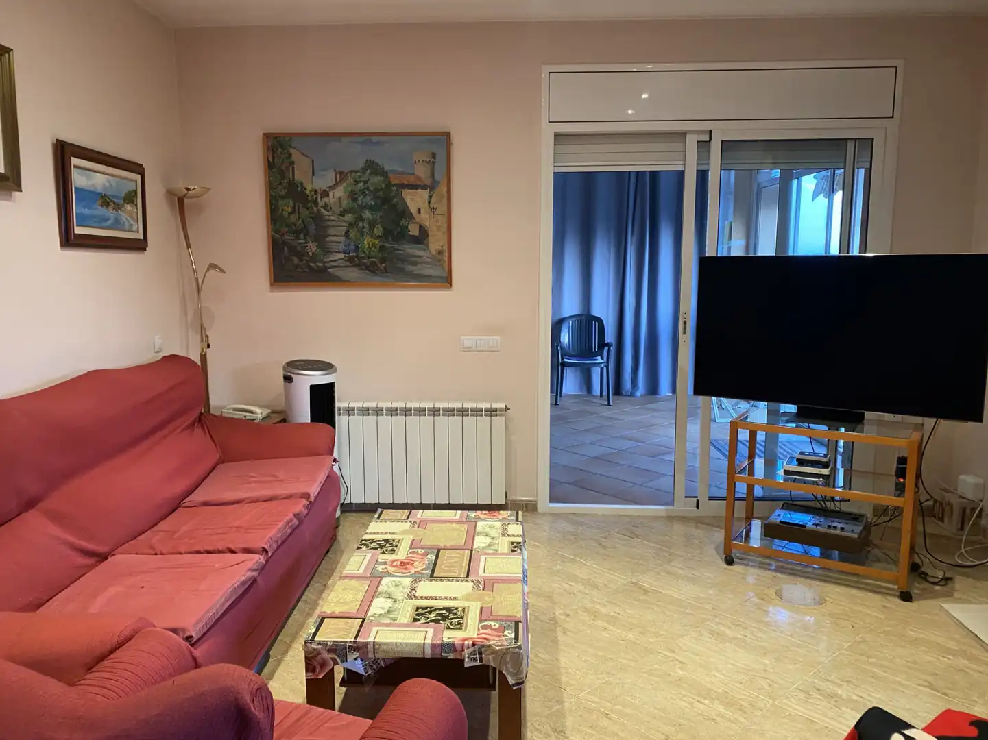 Sala d'estar de Casa o xalet en venda en Tordera amb Calefacció, Jardí privat i Terrassa