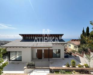 Vista exterior de Casa o xalet de lloguer en Castelldefels amb Aire condicionat, Calefacció i Terrassa