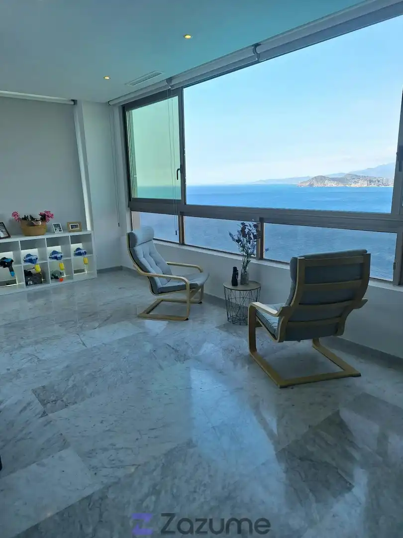 Wohnzimmer von Wohnung zur Miete in Benidorm mit Klimaanlage, Terrasse und Schwimmbad