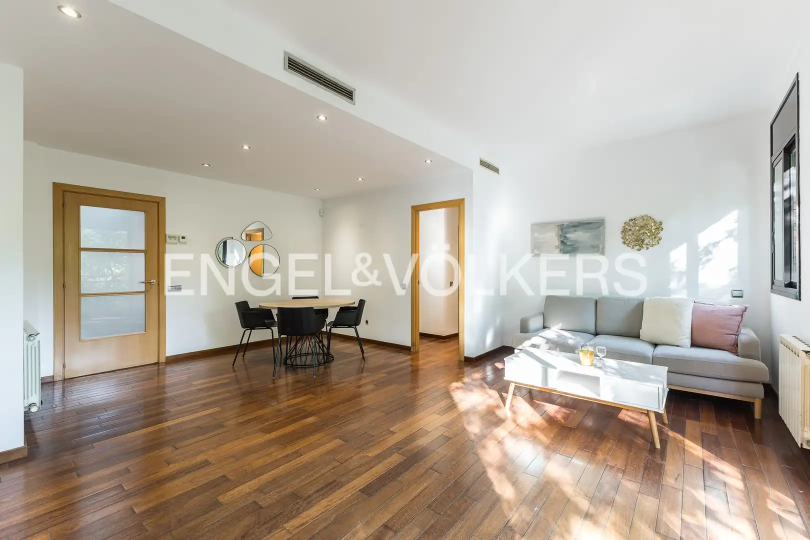 Sala d'estar de Àtic en venda en Barcelona amb Aire condicionat, Calefacció i Terrassa