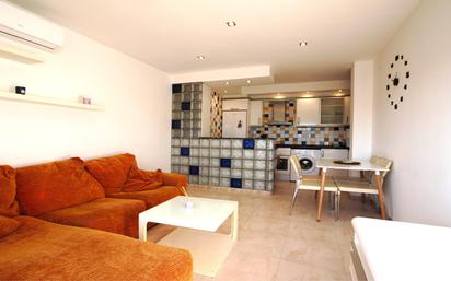 Living room of Apartment for sale in Vandellòs i l'Hospitalet de l'Infant  with Heating, Terrace and Oven