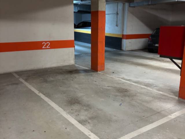 Garaje en Venta en Avenida Erripagaña, 35 en Burlada / Burlata