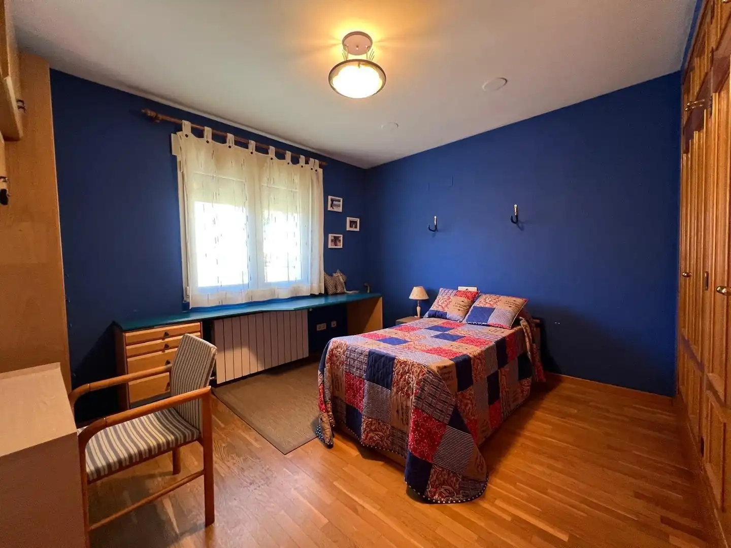 Dormitori de Casa o xalet en venda en Ontinyent amb Calefacció, Parquet i Terrassa