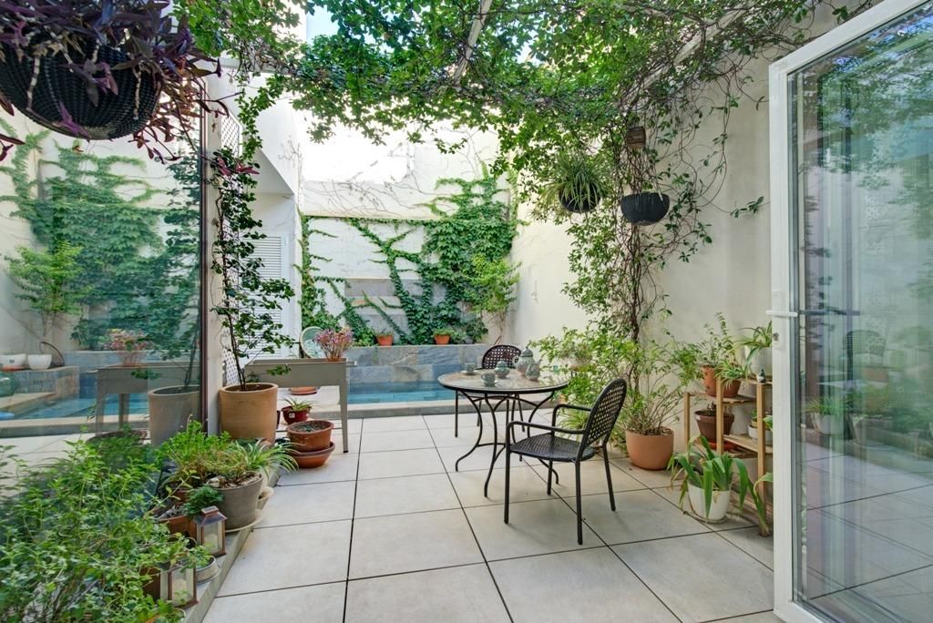 Casa adosada en venta en Rosaleda - Juventud