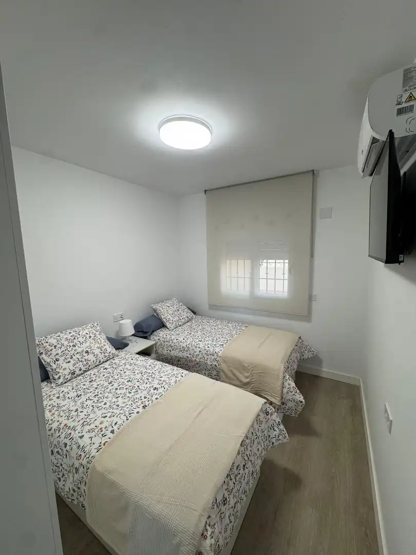 Bedroom of Flat for rent in Rincón de la Victoria  with Air Conditioner, Heating and Private garden