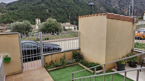 Foto 3 von Einfamilien-Reihenhaus zum Verkauf in Arnedillo, La Rioja