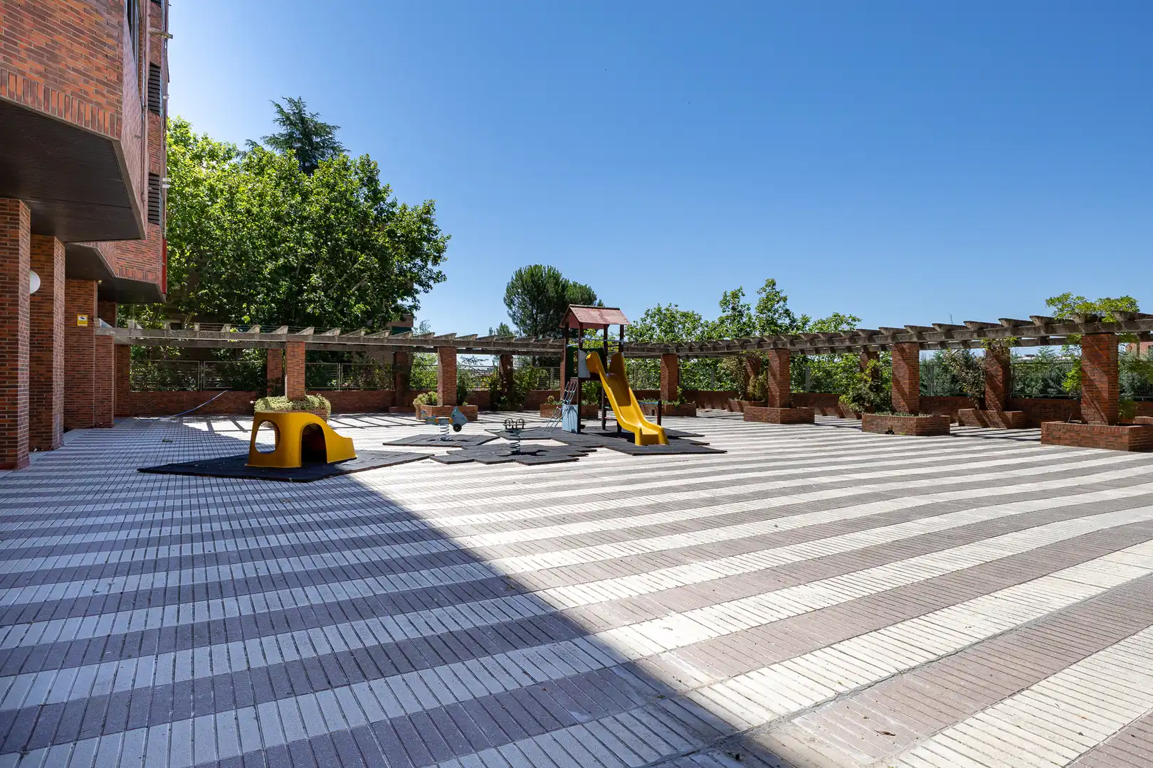 Terraza de Piso en venta en Tres Cantos con Aire acondicionado, Calefacción y Parquet