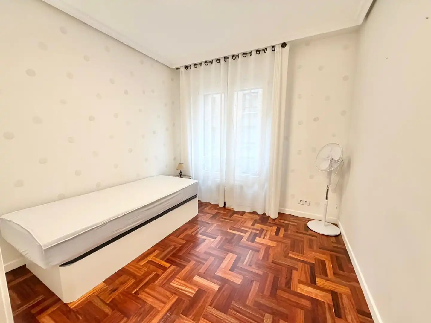 Flat for rent in Logroño - CL GENERAL VARA DEL REY, Gran Via