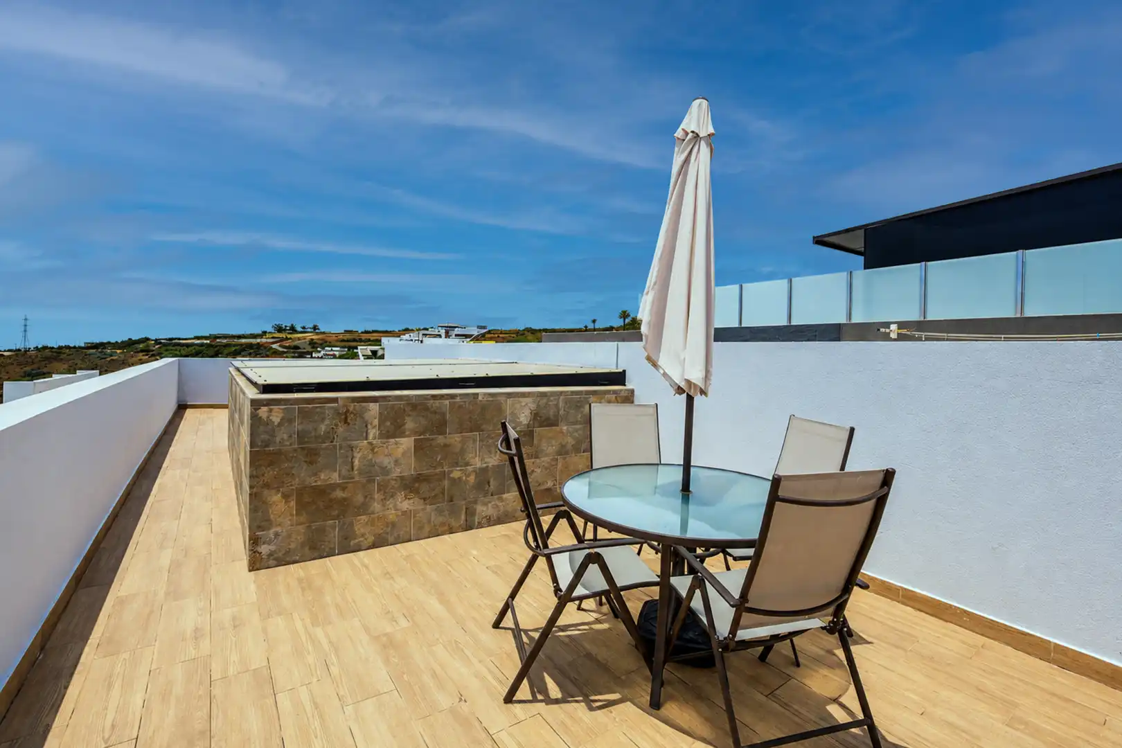 Terrassa de Casa adosada en venda en Las Palmas de Gran Canaria amb Terrassa, Traster i Moblat