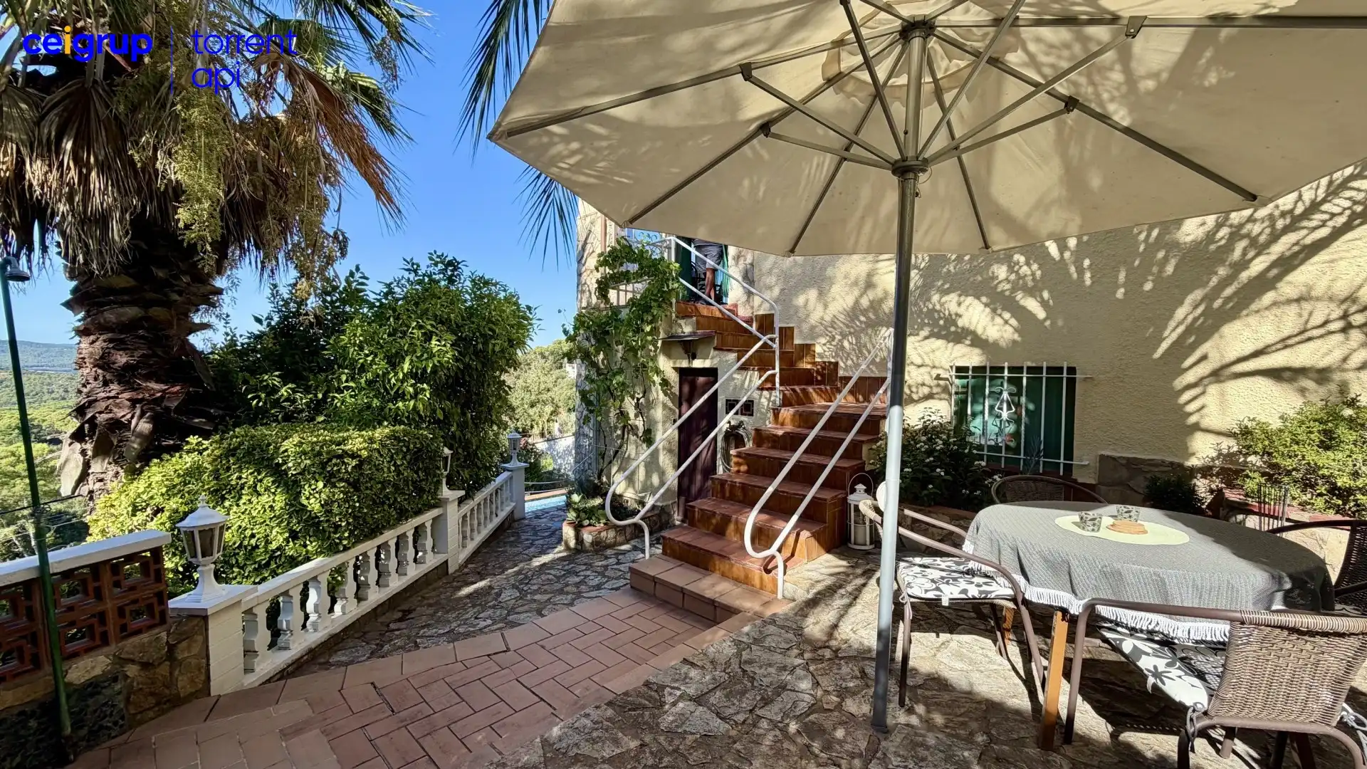 Casa aparellada amb terrassa en venda a Els Masos de Pals, imagen 6