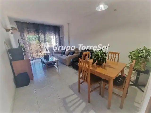 Vista exterior de Piso en venta en La Pobla de Montornès   con Aire acondicionado, Calefacción y Terraza