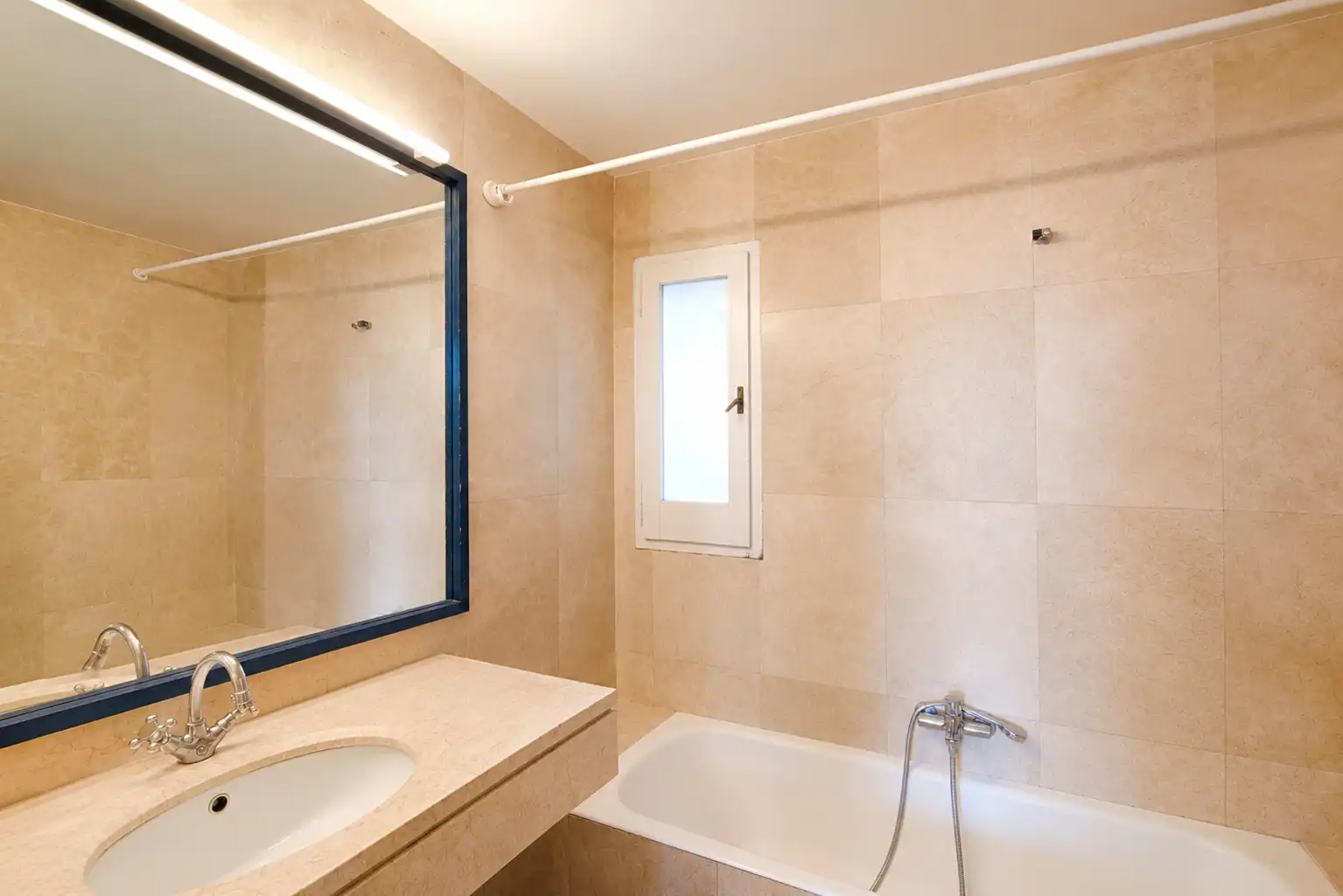 Bathroom of Flat for sale in Cadaqués  with Terrace and Furnished