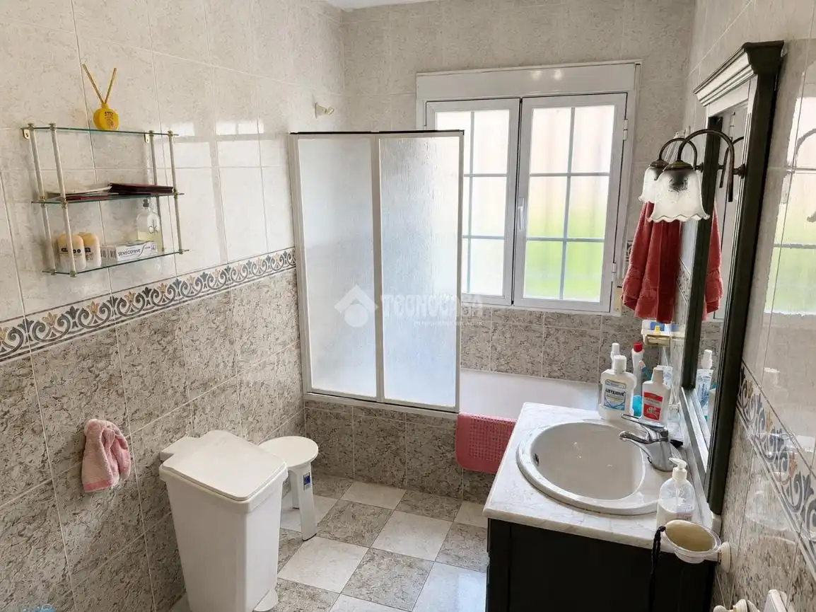 Baño de Casa o chalet en venta en Ciruelos con Calefacción, Piscina y Balcón