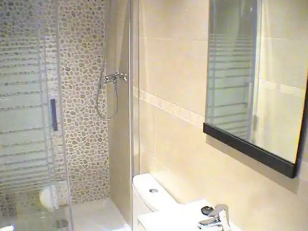Badezimmer von Wohnung zur Miete in Barcelona mit Klimaanlage, Terrasse und Möbliert