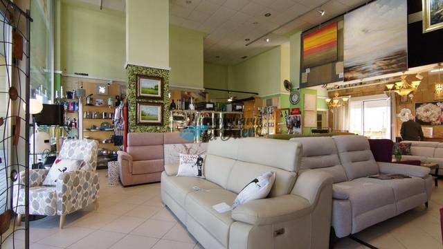 Local comercial en Alquiler en Cardenal Cisneros en Las Viñas