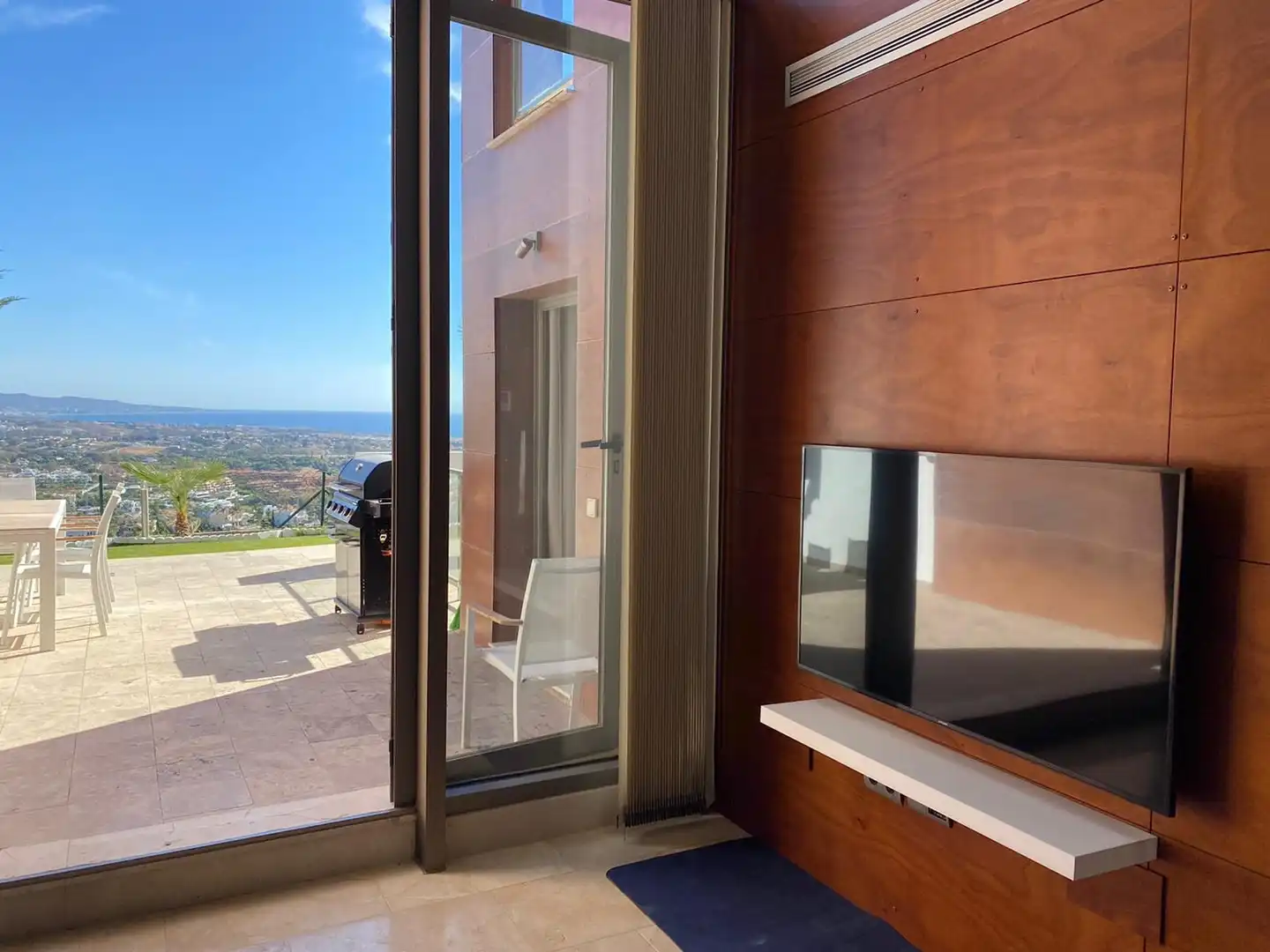 Casa adosada de alquiler con opción a compra en Benahavís con Aire acondicionado, Terraza y Trastero