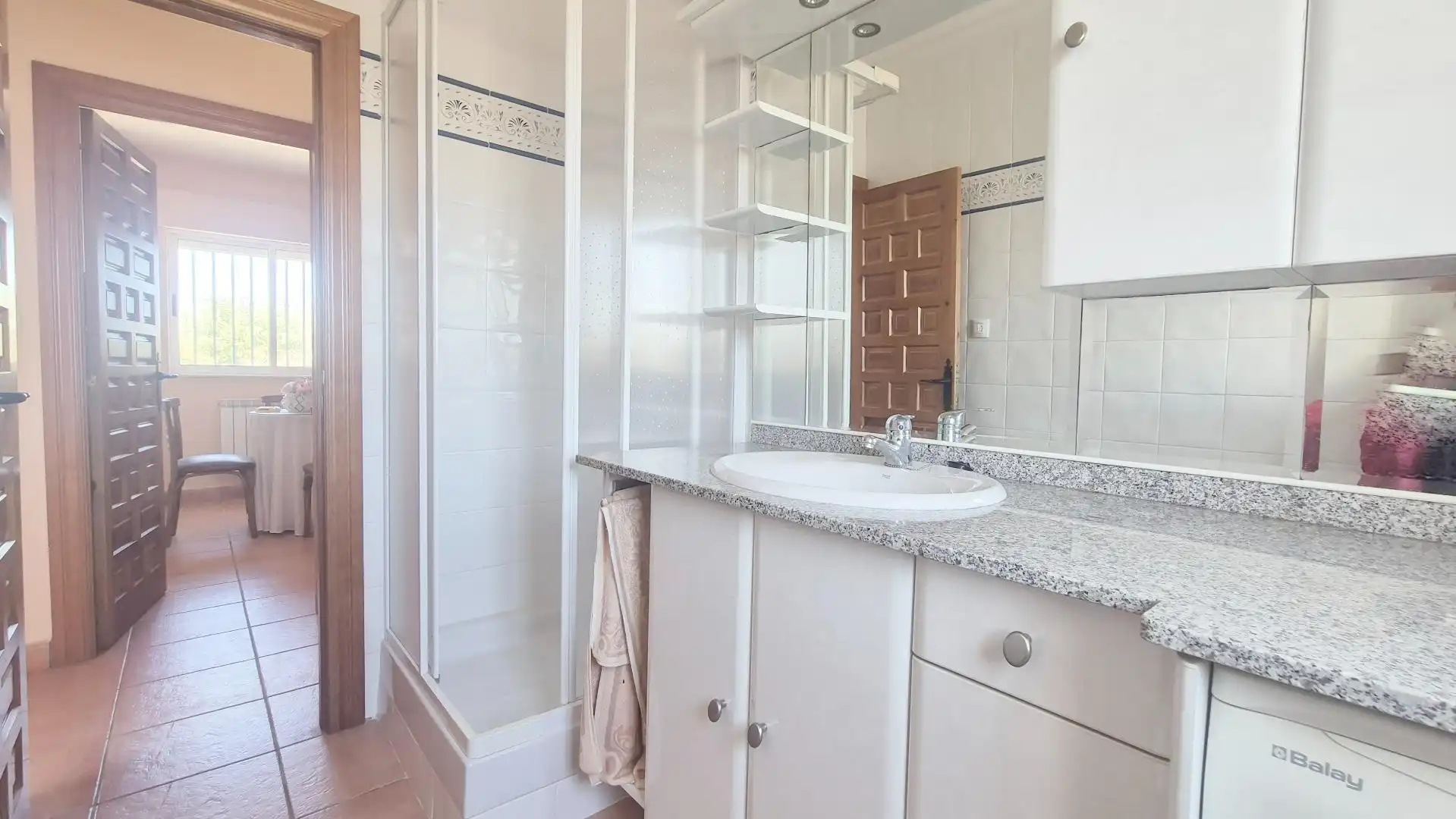 Bathroom of Houses for sale in Calvarrasa de Abajo  with Heating, Storage room and Furnished