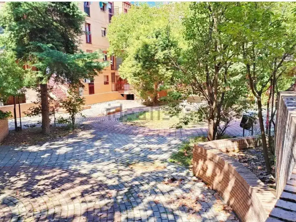 Vista exterior de Piso en venta en Carabanchel