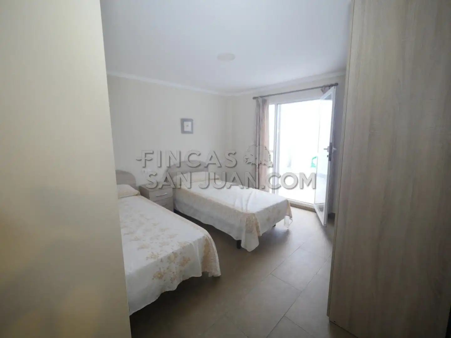 Habitación de Piso de alquiler en Sant Joan d'Alacant con Aire acondicionado y Balcón