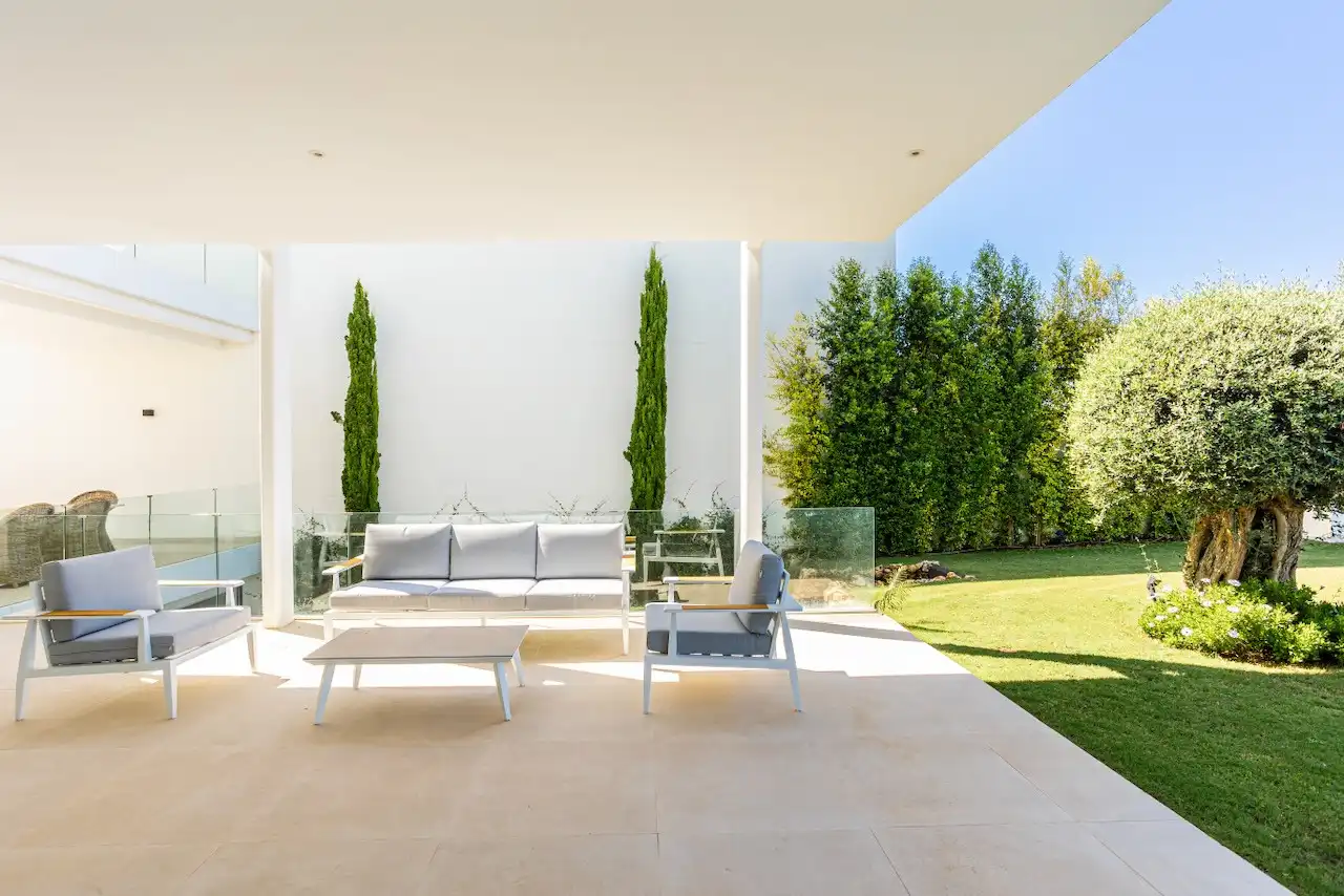 Terrassa de Casa o xalet en venda en Marbella amb Aire condicionat, Jardí privat i Terrassa