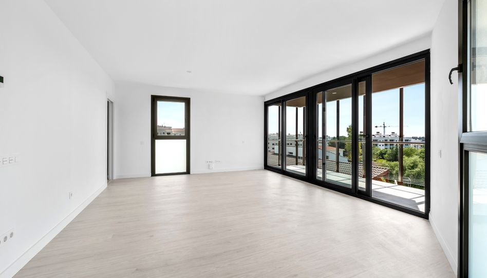 Foto 1 de Piso en venta en Avinguda de la Torre del Vallès, 78, La Collada - Sis Camins, Barcelona