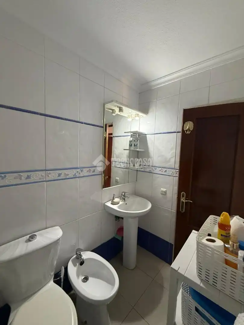 Baño de Piso en venta en Sevilla con Terraza