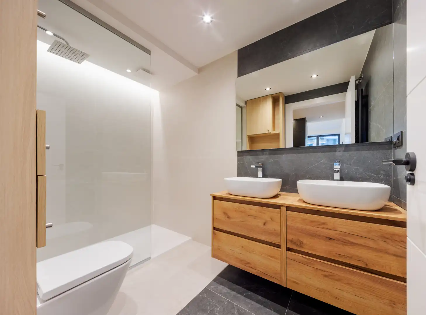 Bathroom of Flat for sale in Gijón   with Heating